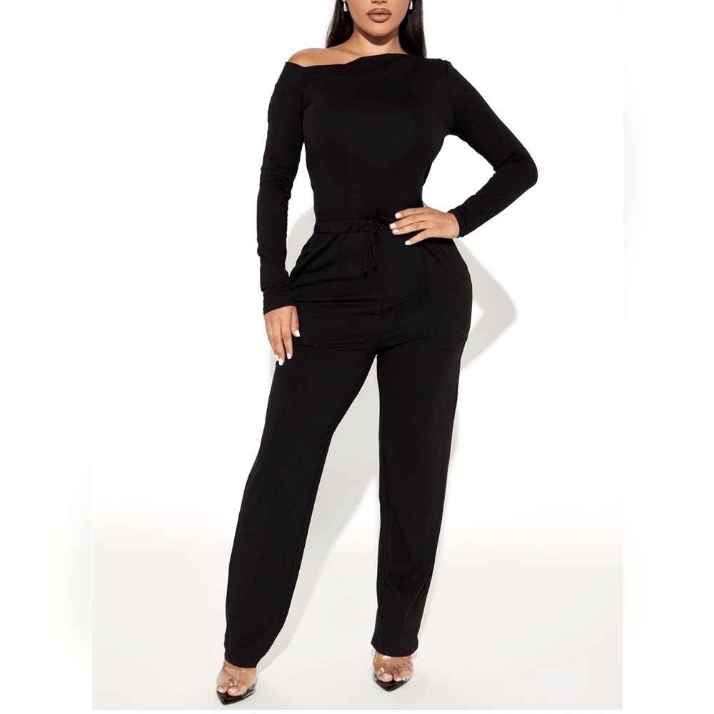 FASHION NOVA  I  Black Off The Shoulder Jumpsuit (NWT) size Large